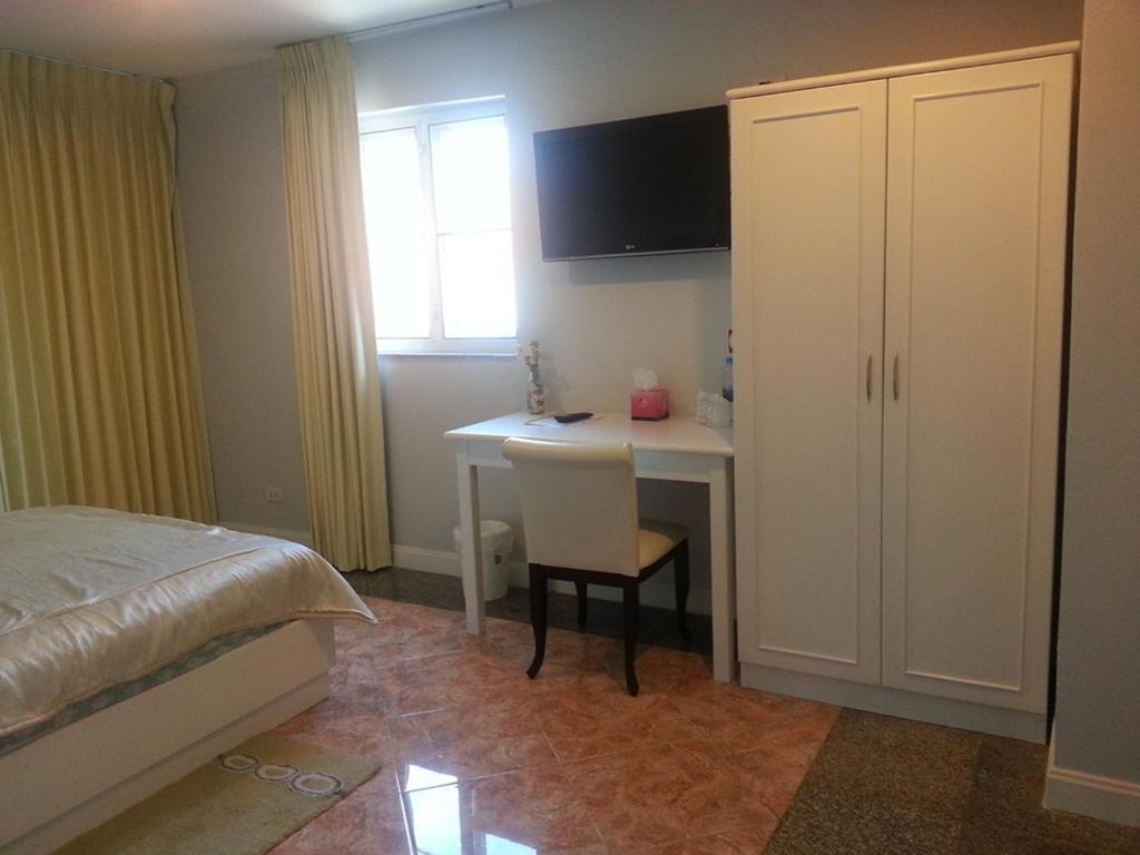 Yiasu Bed And Breakfast Pattaya Exterior foto
