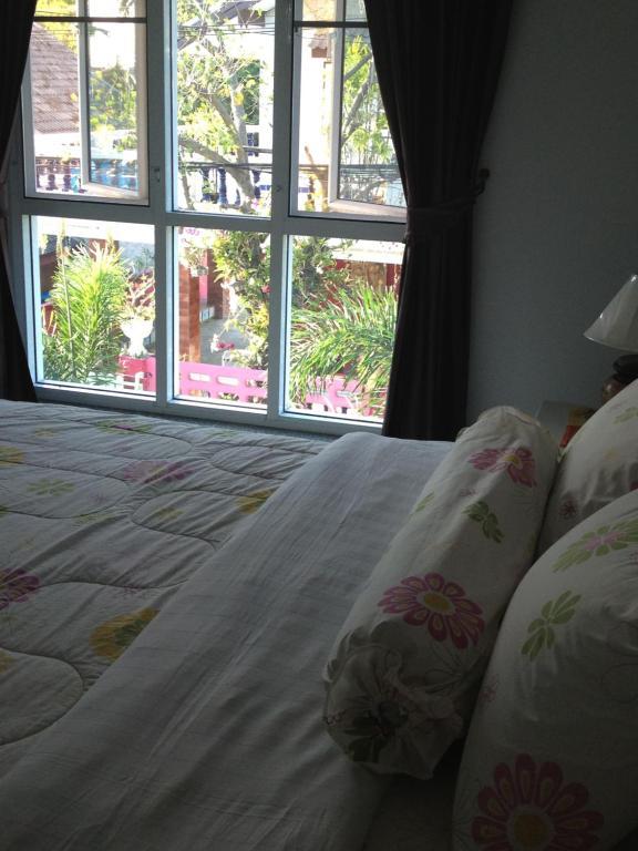 Yiasu Bed And Breakfast Pattaya Habitación foto